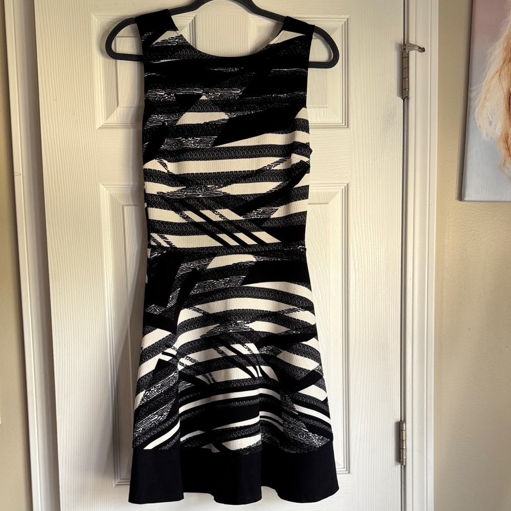 Chic Black and White Patterned Mini Dress